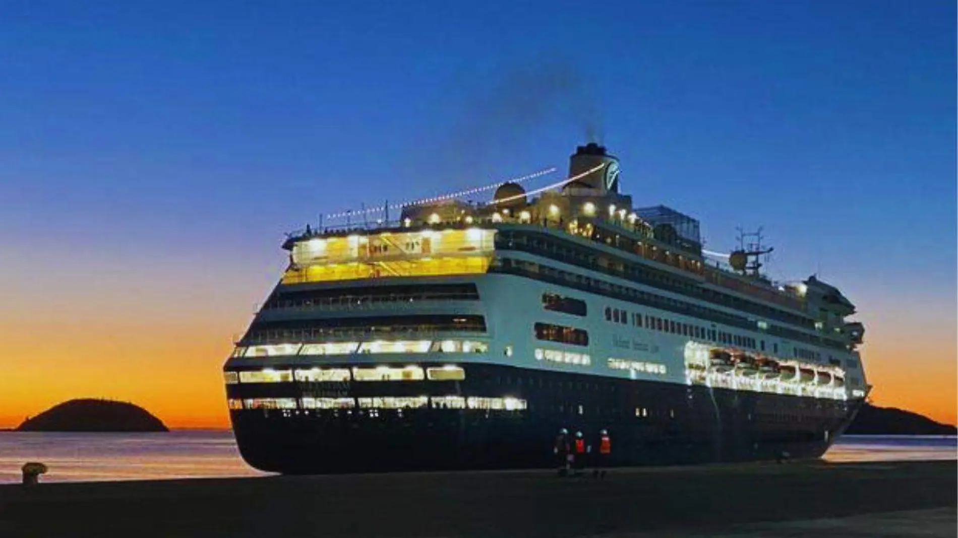 Este sábado 16 de diciembre arribó al Puerto de Guaymas el crucero Volendam de la empresa operadora Holland American Line : Foto- Cortesía : Ayuntamiento de Guaymas